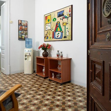 B&B Estudiantes Balmes Barcelona Buitenkant foto