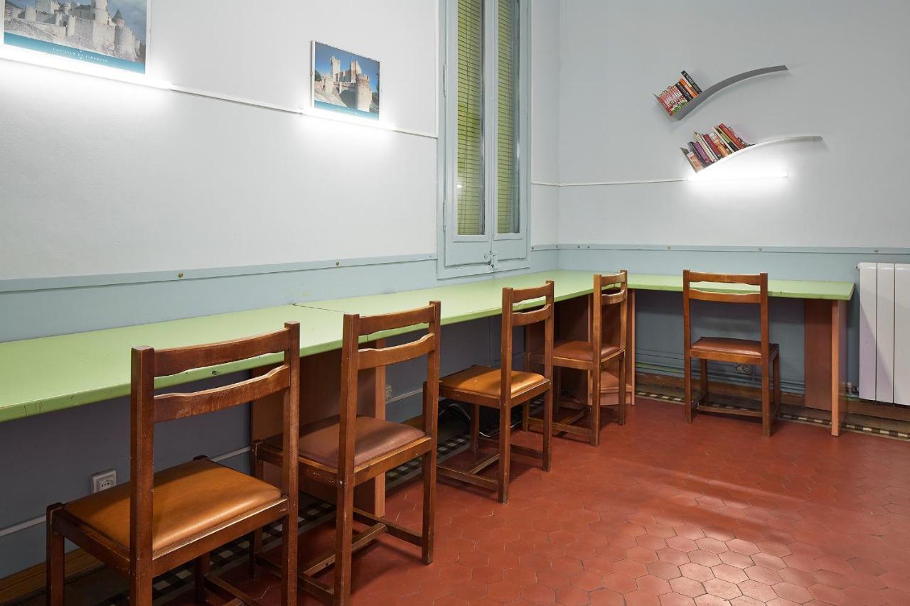 B&B Estudiantes Balmes Barcelona Buitenkant foto