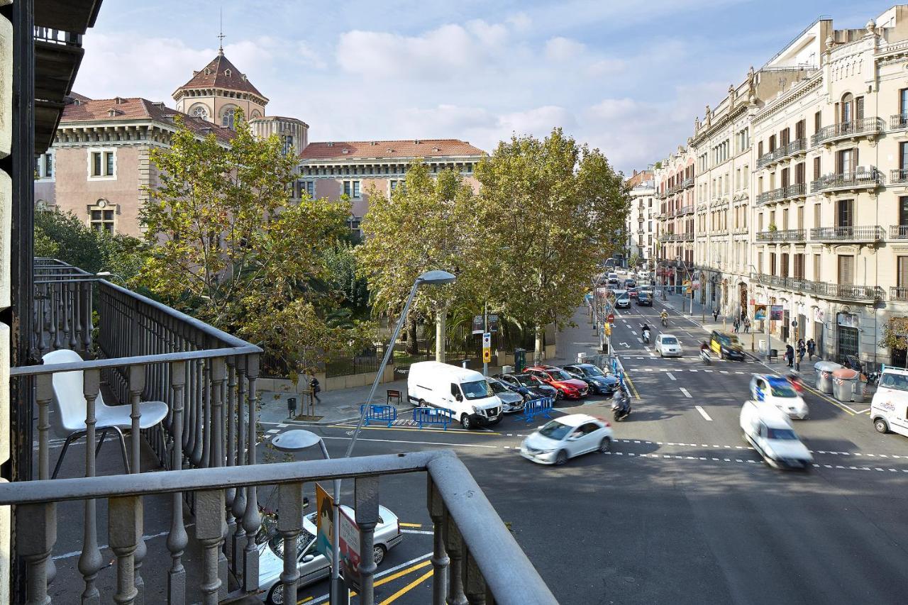 B&B Estudiantes Balmes Barcelona Buitenkant foto