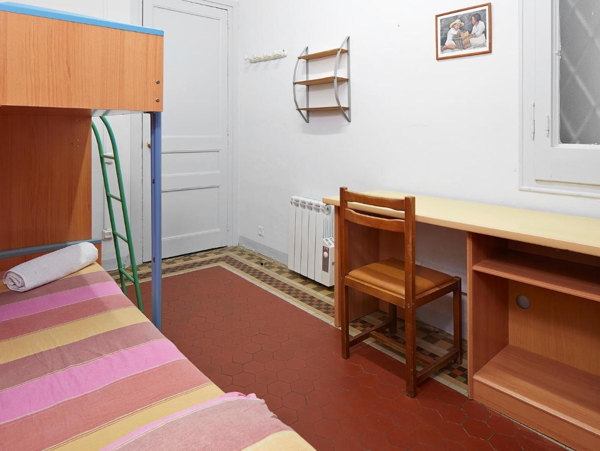 B&B Estudiantes Balmes Barcelona Buitenkant foto