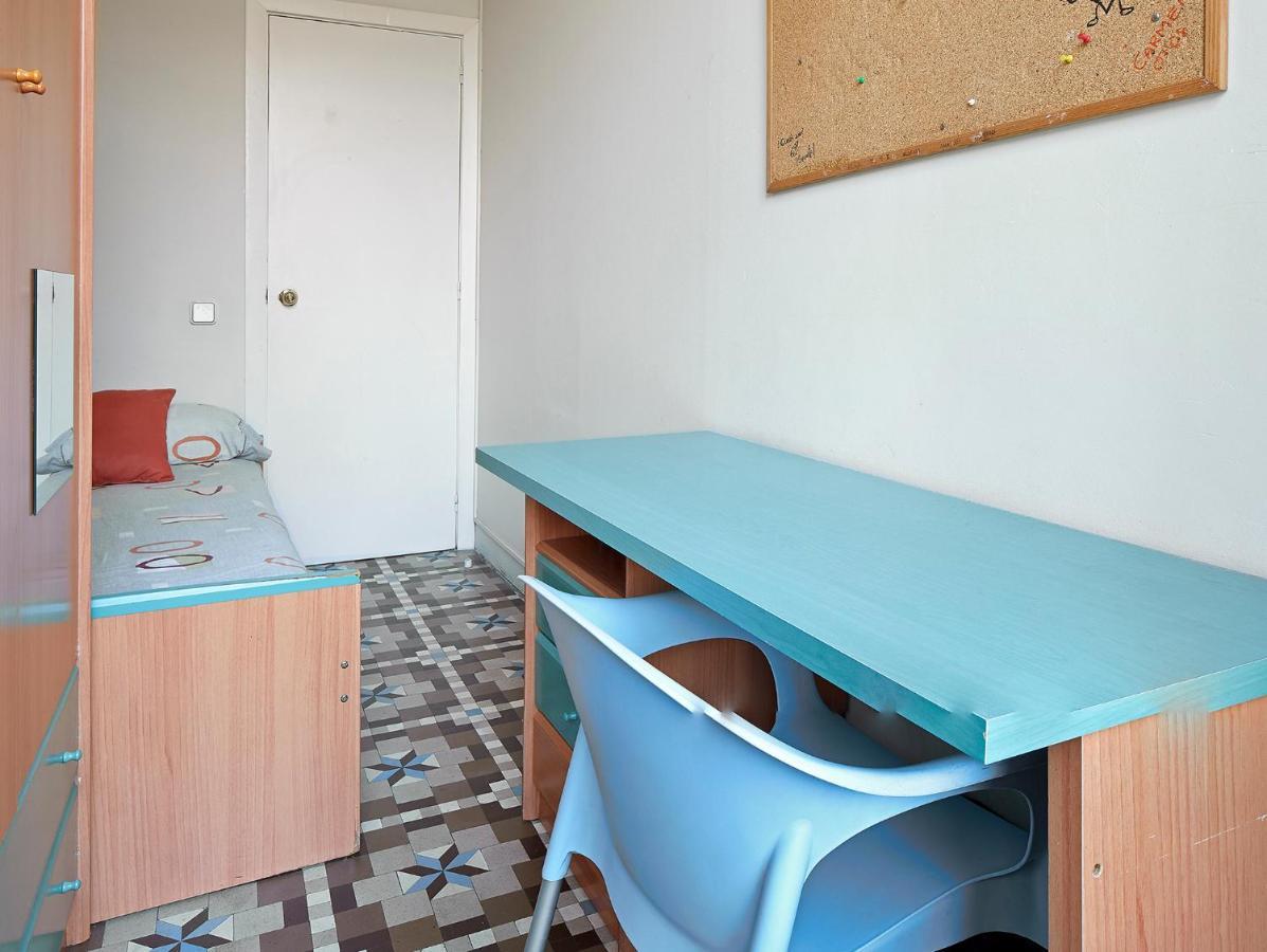 B&B Estudiantes Balmes Barcelona Buitenkant foto